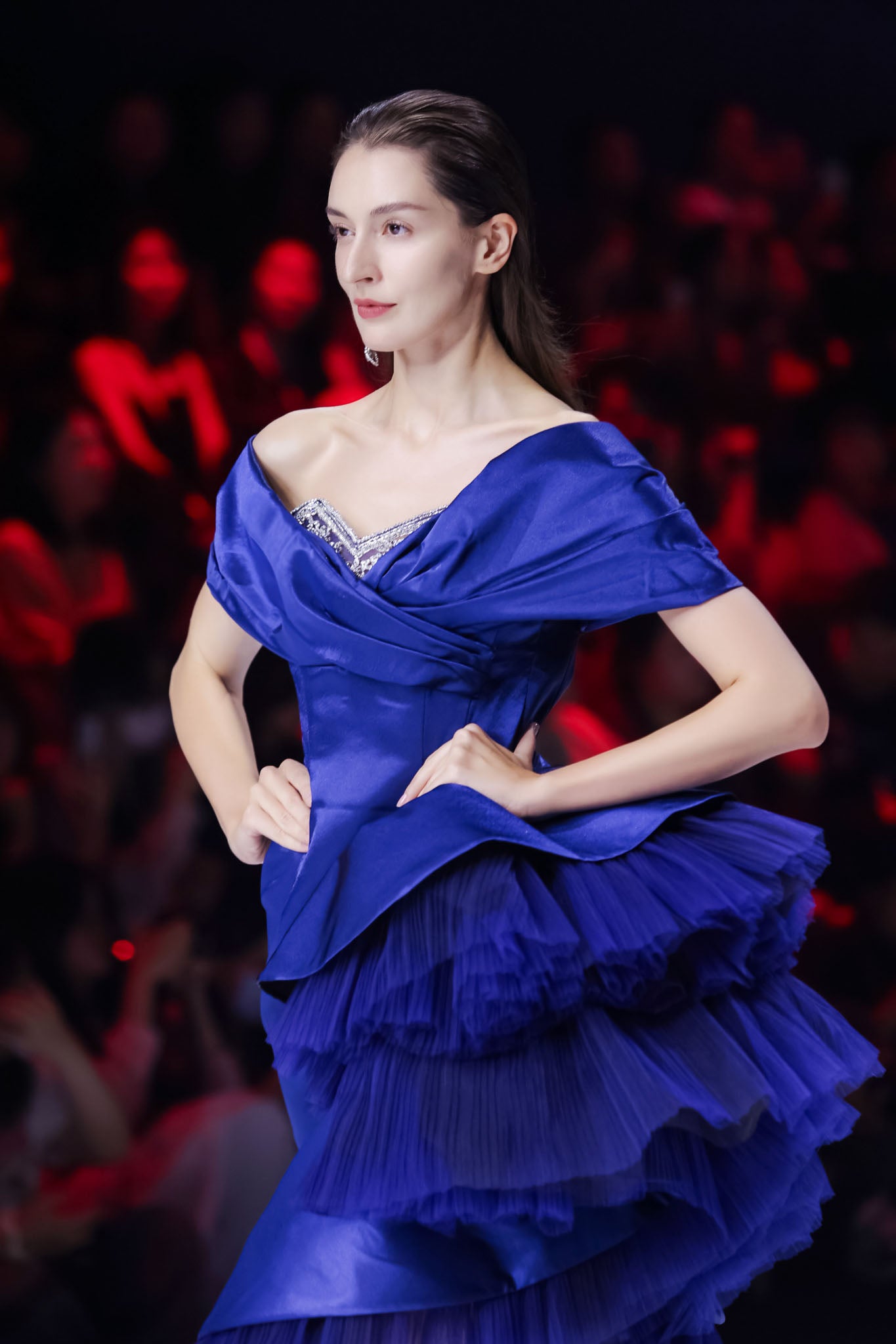 LOOK 6