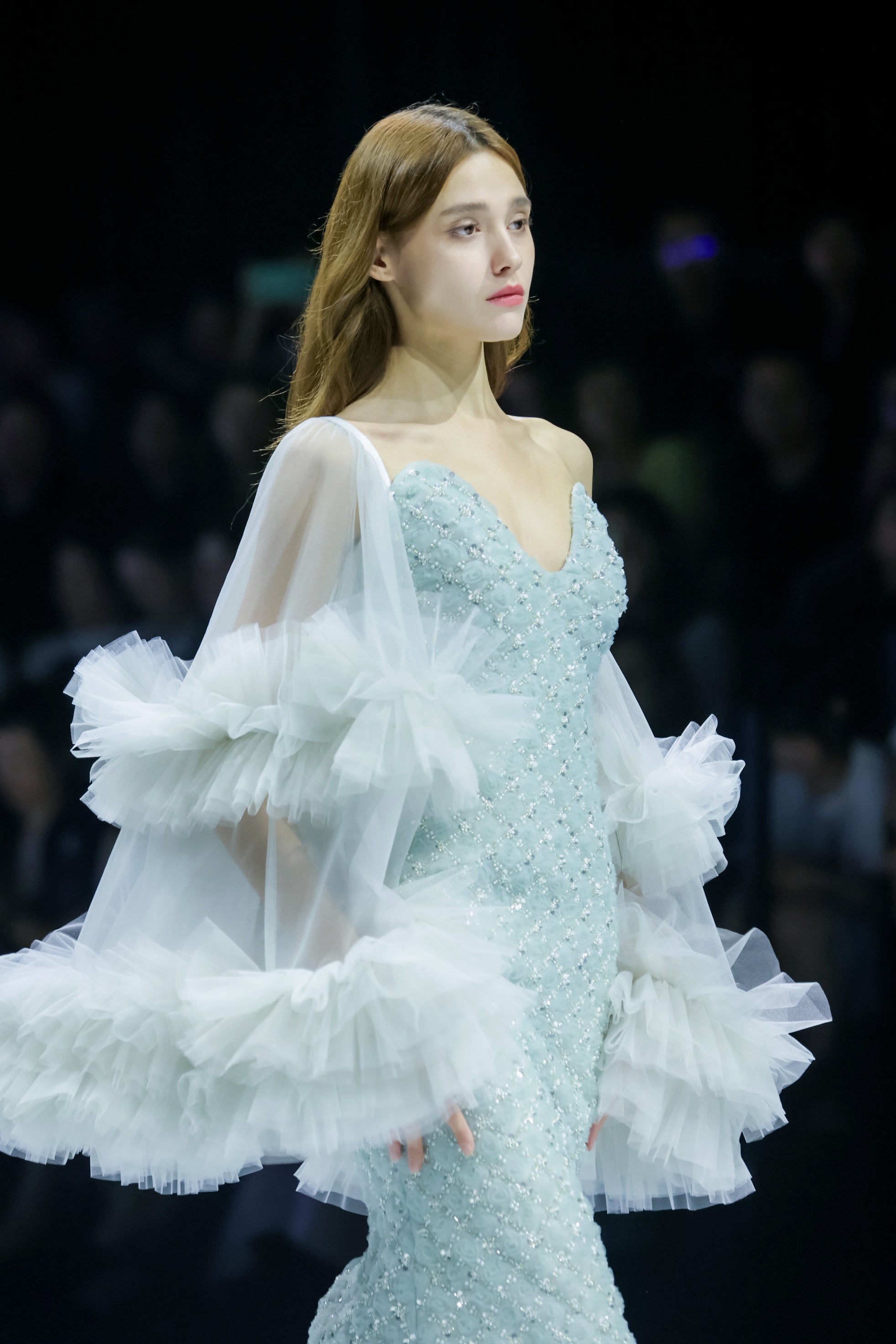 LOOK 03