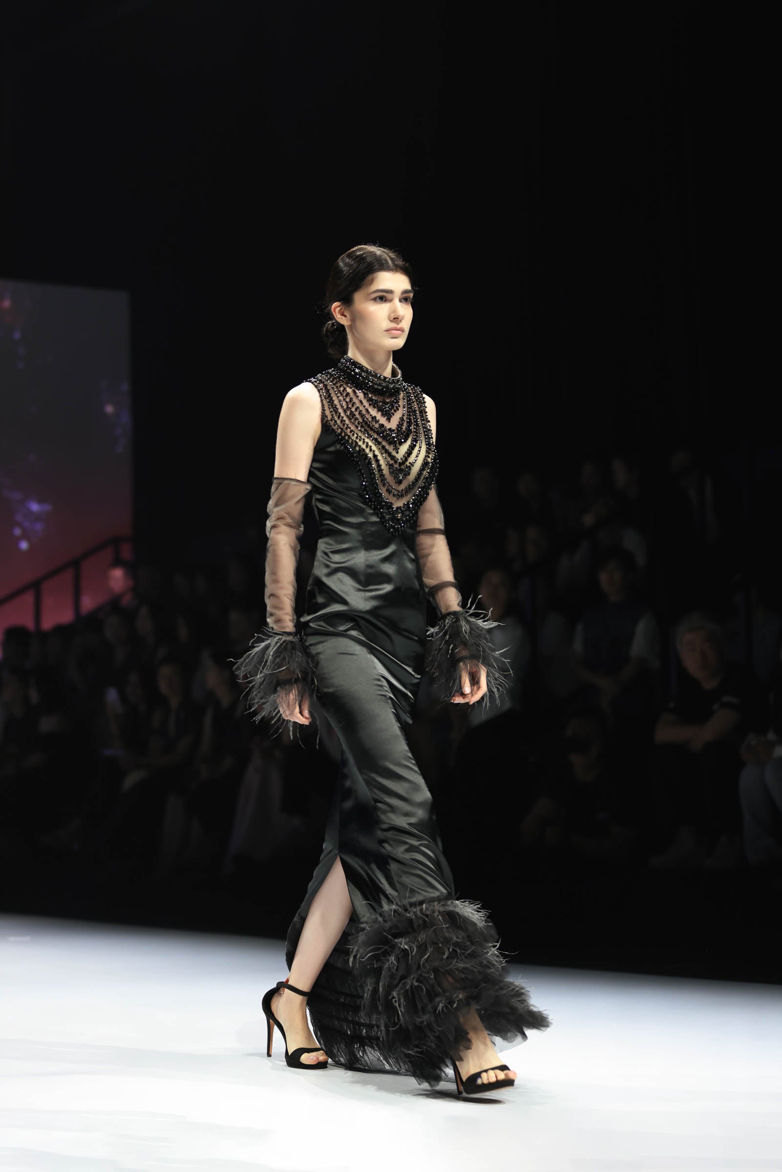LOOK 13