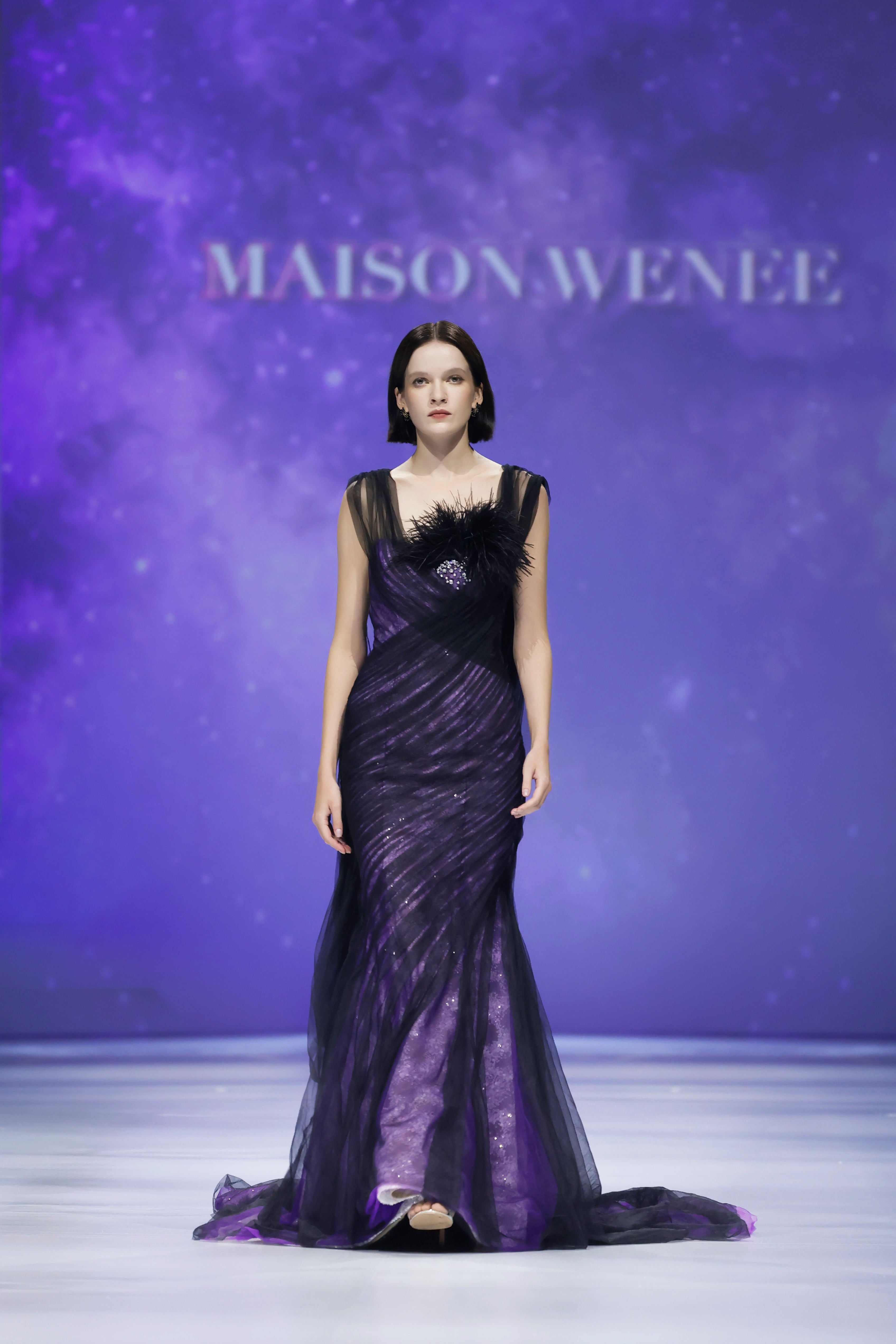 LOOK 12