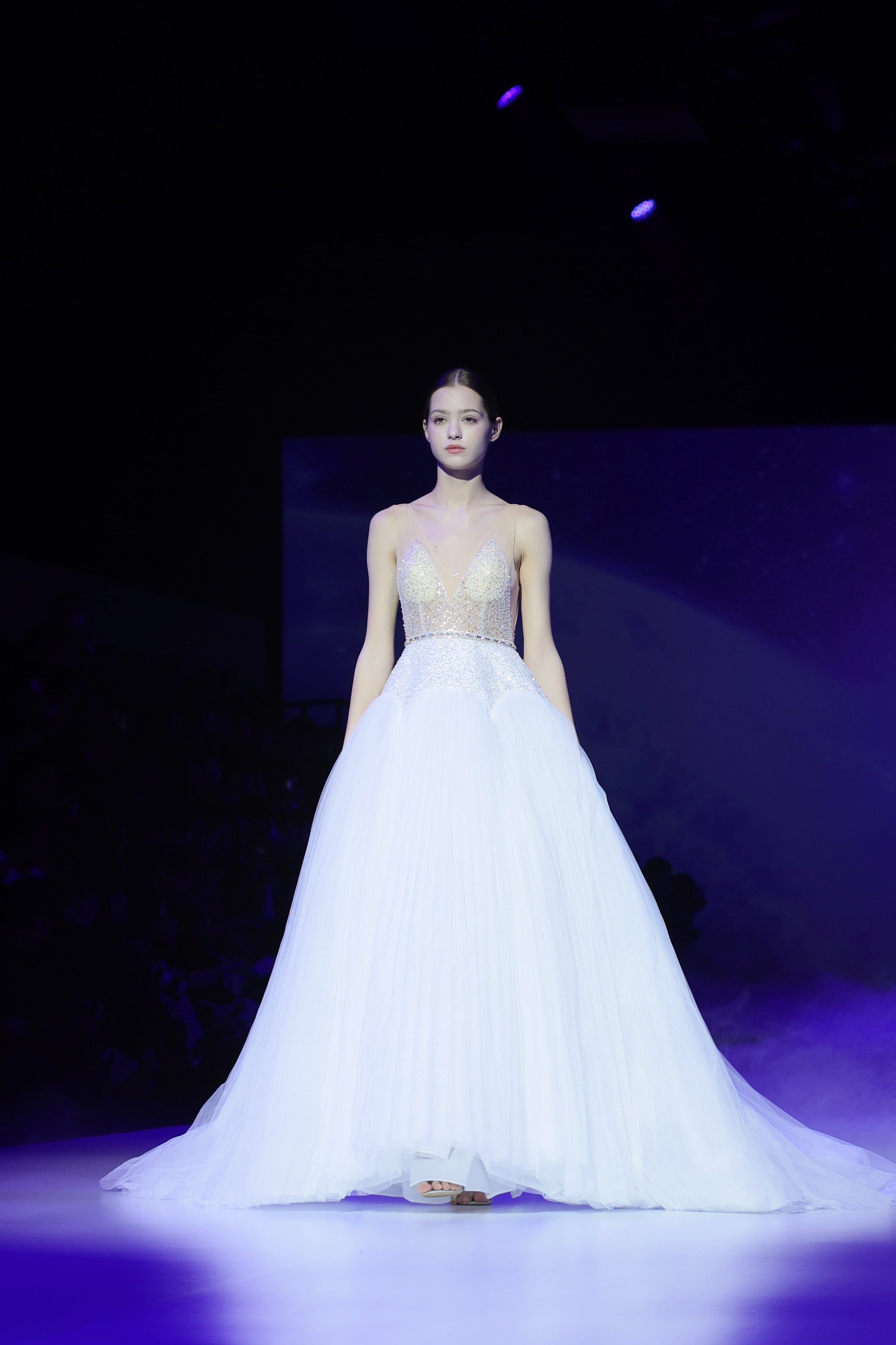 LOOK 17