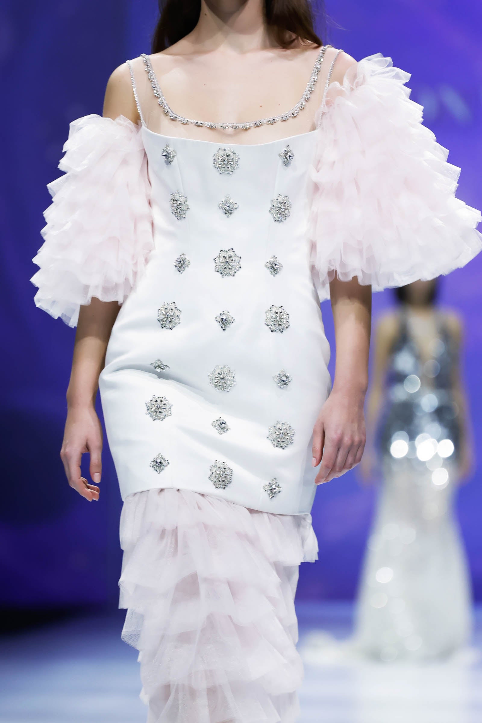LOOK 07